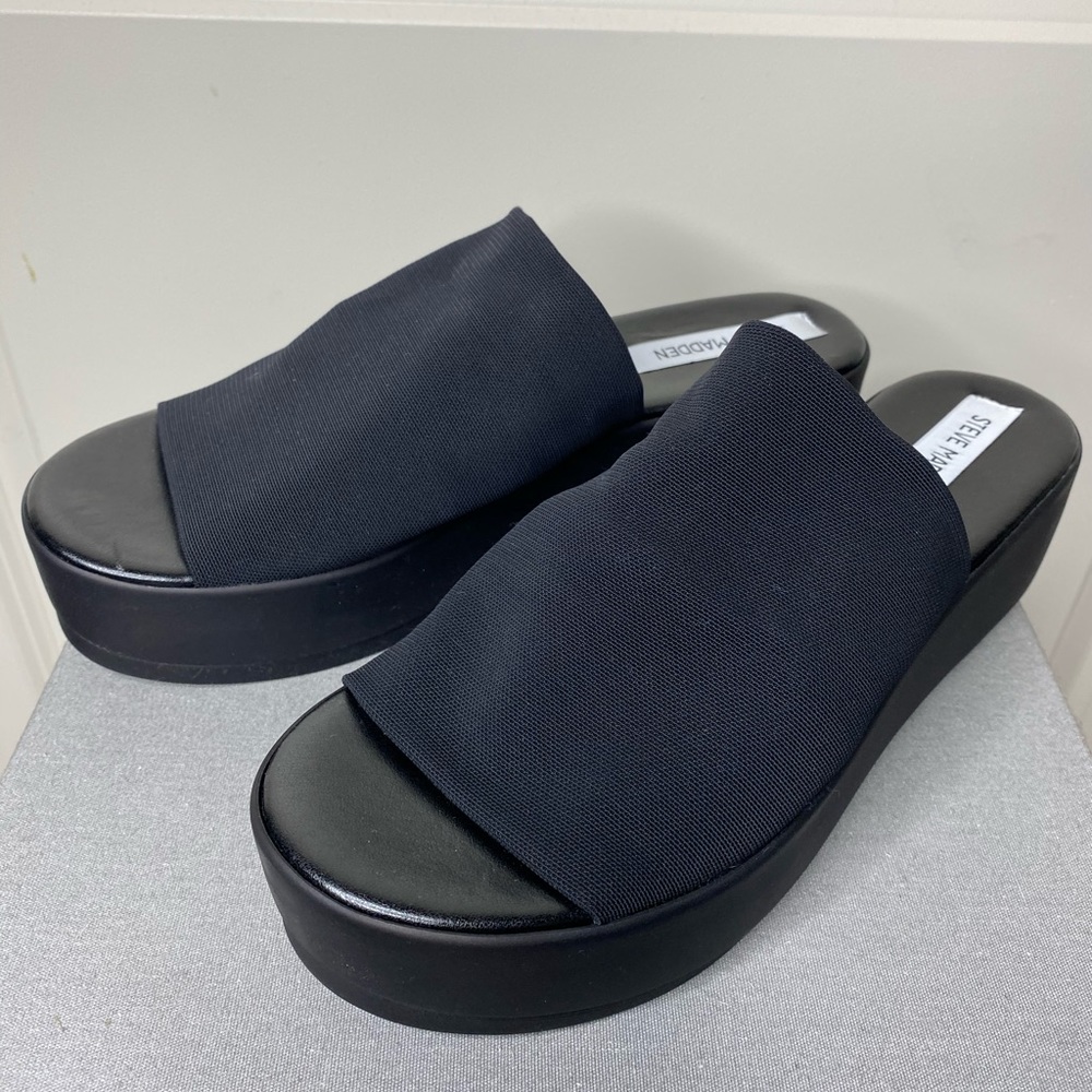 New Steve Madden Slinky Sandals
